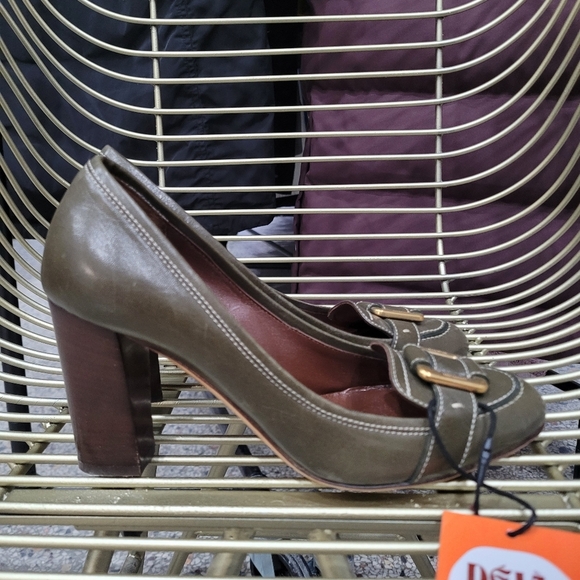 Ferragamo green leather loafer-style heels. Worn one time but too high for me. - Picture 2 of 7